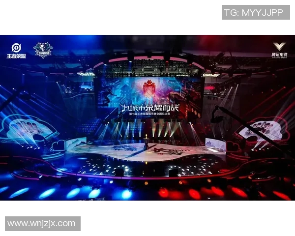 电竞界的足球明星如何在虚拟赛场上书写传奇与荣耀